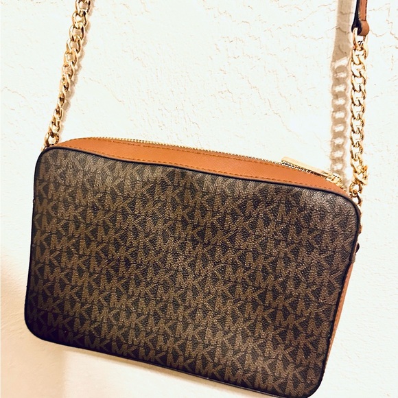 Michael Kors Signature Jet Set Brown Crossbody Bag EUC - Picture 3 of 5